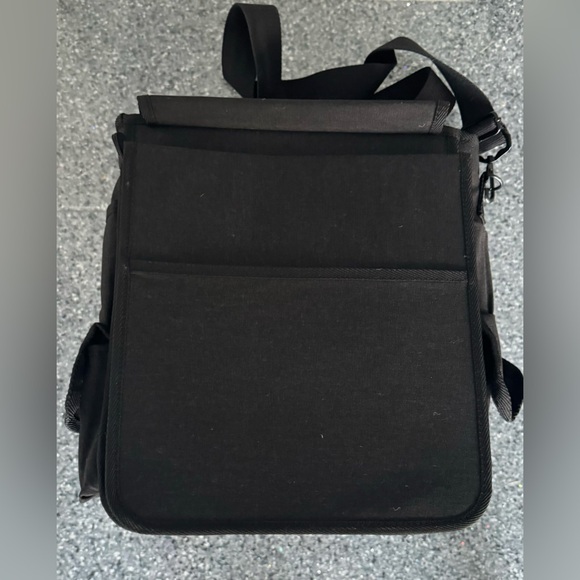 Messenger bag NWOT - Picture 3 of 3